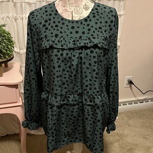 WEEKEND by Suzanne Betro. Dark Green Polka Dot Blouse. Size Large. Dressy. NWT